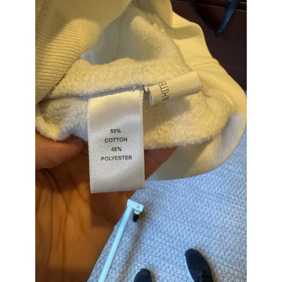 White WISCONSIN BADGERS HOODED SWEATSHIRT
League Collegiate
Large
MSRP $65 - Picture 3 of 5